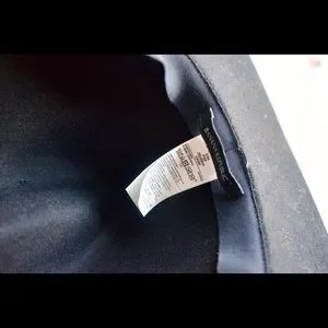 Banana Republic | Accessories | Banana Republic Wool Andrea  display picture 1
